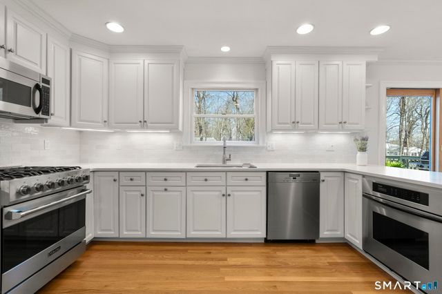 18 Edith Lane, Wilton, CT 06897