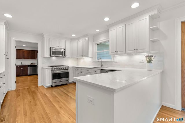 18 Edith Lane, Wilton, CT 06897