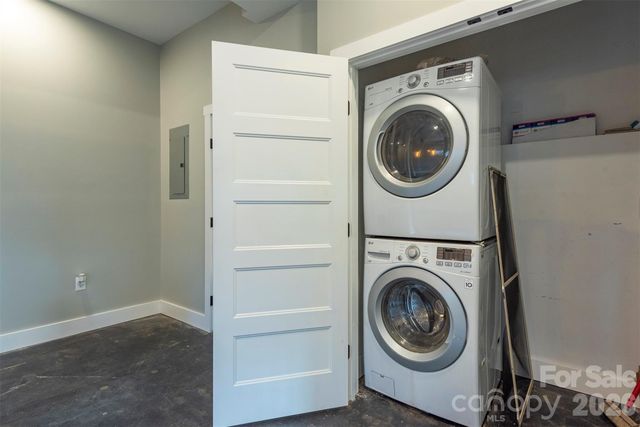 115 Bartram Way, Black Mountain, NC 28711