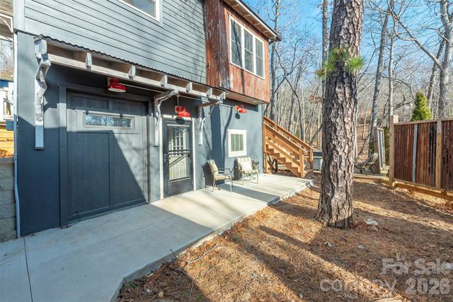 115 Bartram Way, Black Mountain, NC 28711