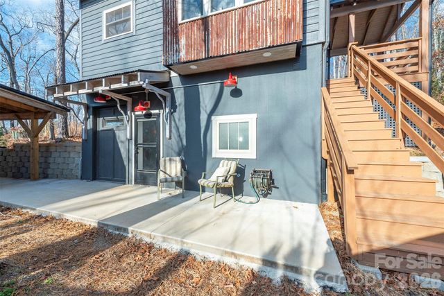 115 Bartram Way, Black Mountain, NC 28711