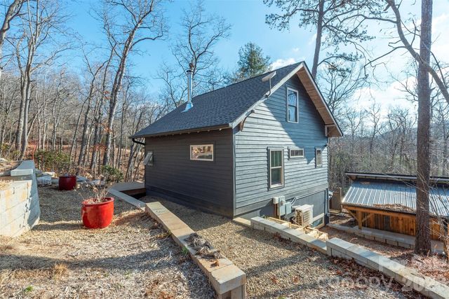 115 Bartram Way, Black Mountain, NC 28711