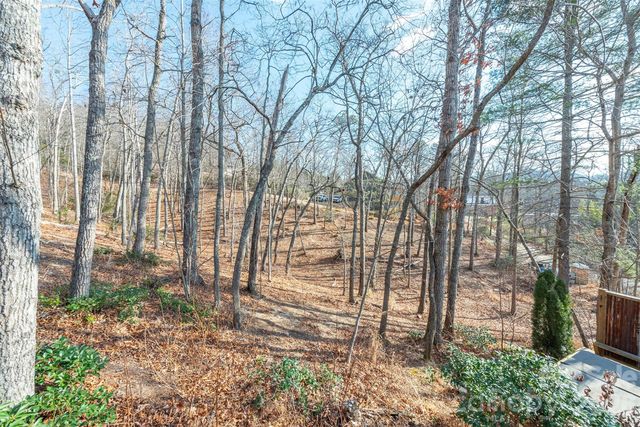 115 Bartram Way, Black Mountain, NC 28711