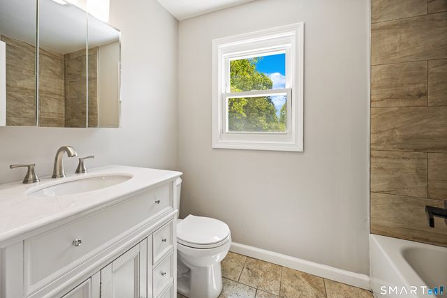 1044 Dunbar Hill Road, Hamden, CT 06514