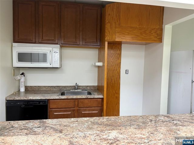 272 Ridge Road Rear, Lyndhurst, NJ 07071