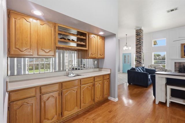 4257 Harvest Hill Road, Carrollton, TX 75010