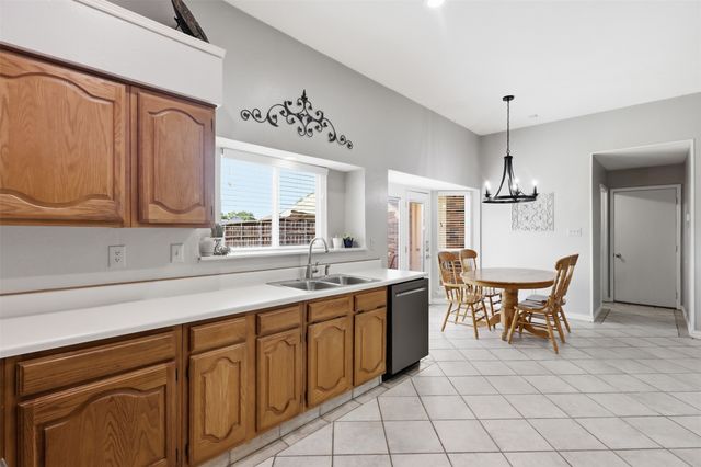 4257 Harvest Hill Road, Carrollton, TX 75010