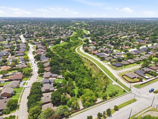 4257 Harvest Hill Road, Carrollton, TX 75010