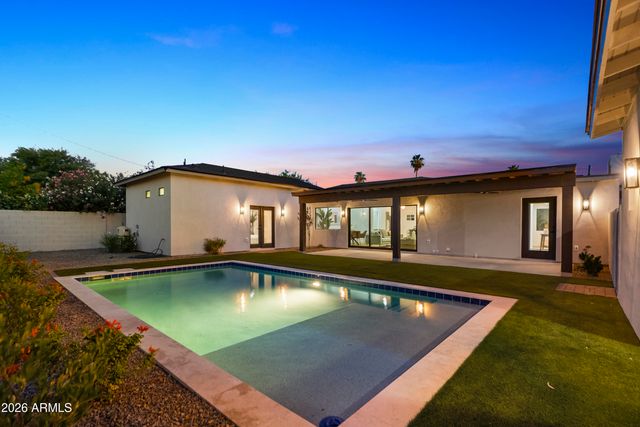 3860 E CLARENDON Avenue, Phoenix, AZ 85018