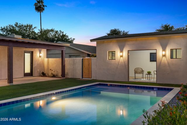 3860 E CLARENDON Avenue, Phoenix, AZ 85018