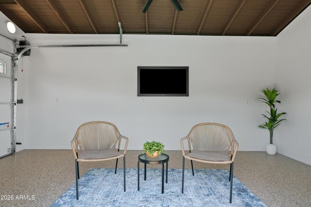 3860 E CLARENDON Avenue, Phoenix, AZ 85018