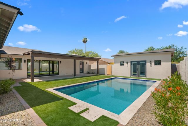 3860 E CLARENDON Avenue, Phoenix, AZ 85018