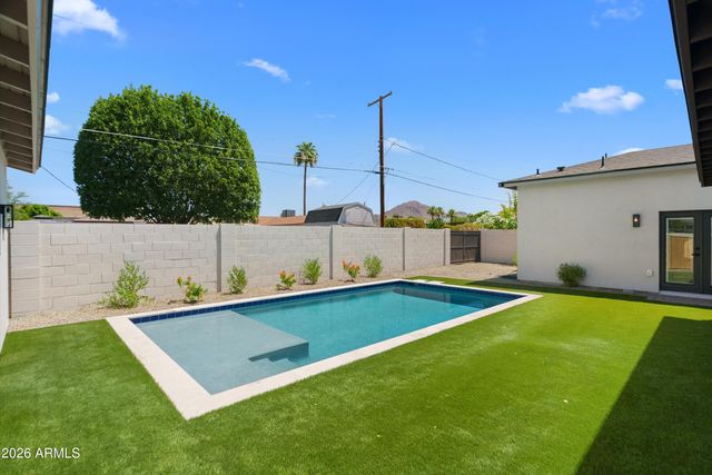 3860 E CLARENDON Avenue, Phoenix, AZ 85018