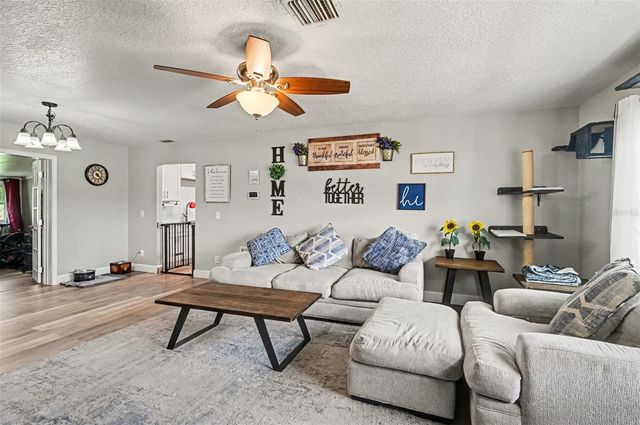 1643 PENDLETON STREET, Deltona, FL 32725