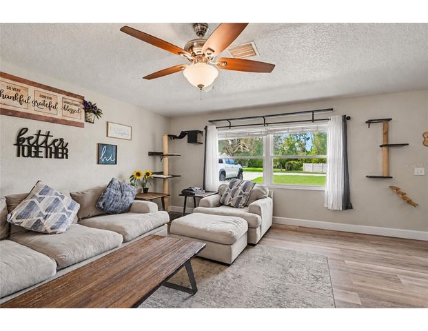 1643 PENDLETON STREET, Deltona, FL 32725