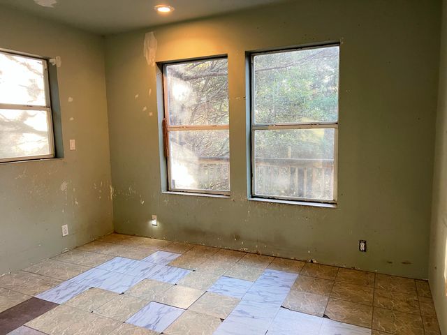 261 Parsons Road, Shelter Cove, CA 95589