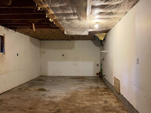 261 Parsons Road, Shelter Cove, CA 95589