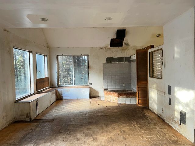 261 Parsons Road, Shelter Cove, CA 95589