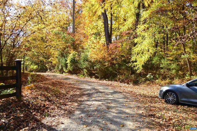2A SCOTTSVILLE RD, Charlottesville, VA 22902