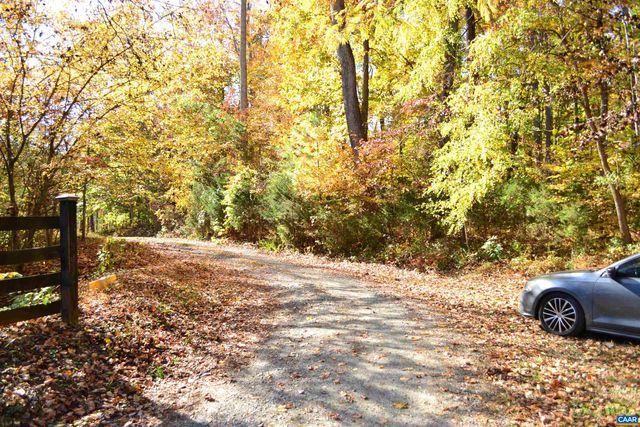 2A SCOTTSVILLE RD, Charlottesville, VA 22902