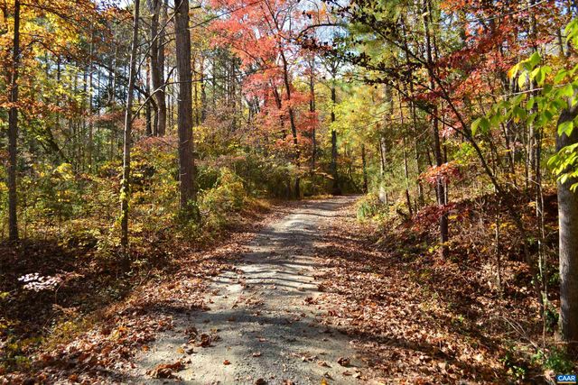 2A SCOTTSVILLE RD, Charlottesville, VA 22902