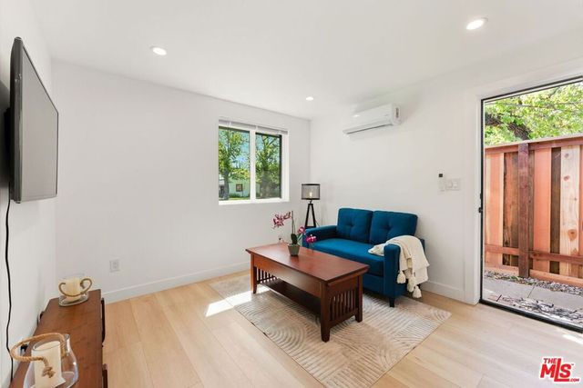 7103 Hatillo Avenue, Winnetka, CA 91306