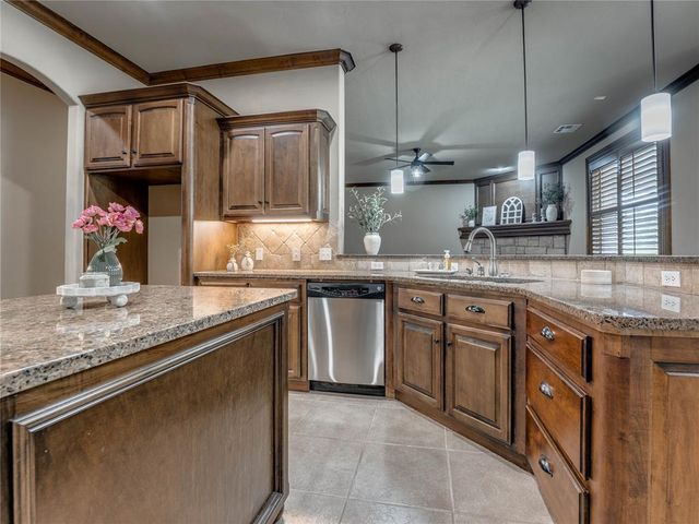 7351 Falcon Ridge, Edmond, OK 73034