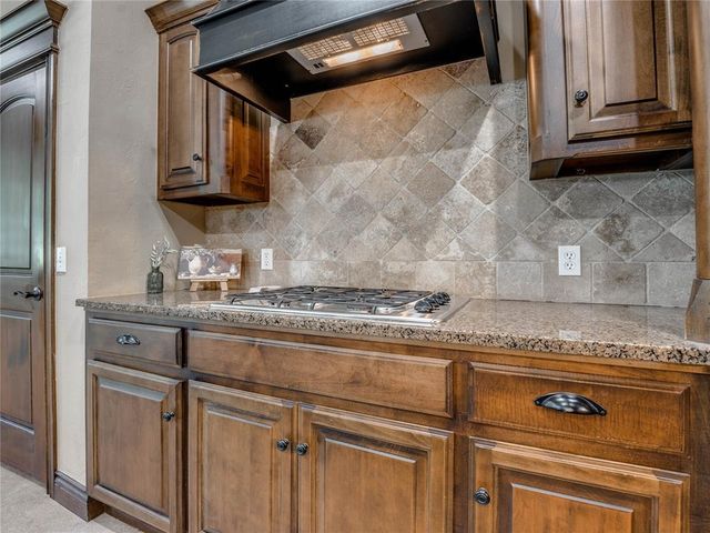 7351 Falcon Ridge, Edmond, OK 73034
