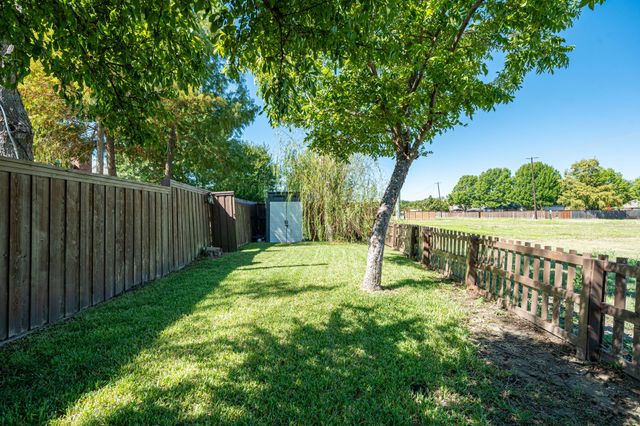 313 Mimosa Drive, Murphy, TX 75094