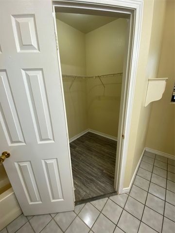 2605 Alcott LN B, Austin, TX 78748