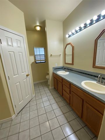 2605 Alcott LN B, Austin, TX 78748