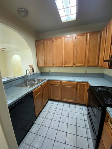 2605 Alcott LN B, Austin, TX 78748