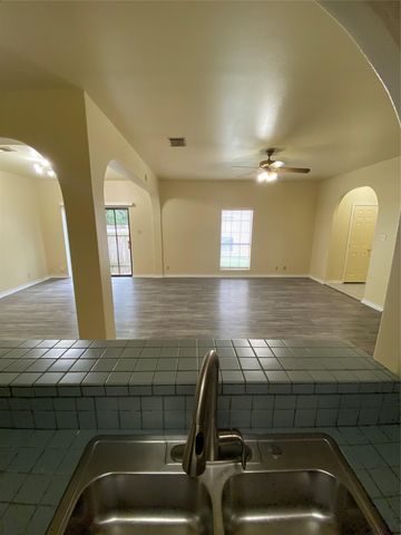 2605 Alcott LN B, Austin, TX 78748