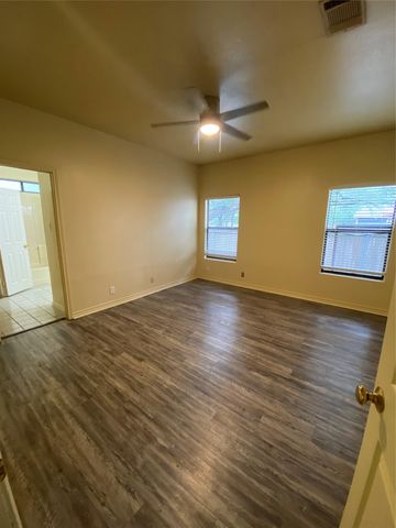 2605 Alcott LN B, Austin, TX 78748