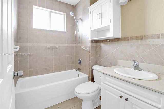 3920 SW 89th Ct B, Miami, FL 33165