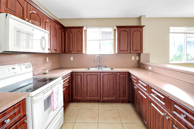 3920 SW 89th Ct B, Miami, FL 33165