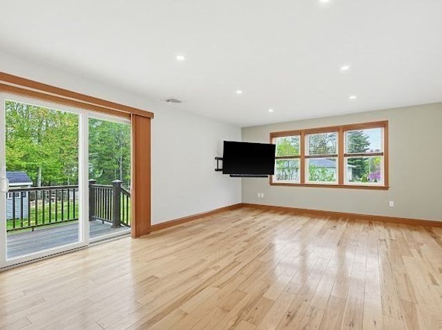 22 Kwedar Ave, Stoughton, MA 02072