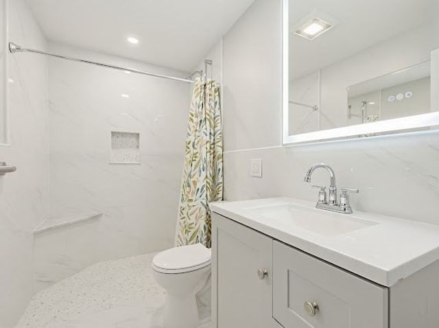 22 Kwedar Ave, Stoughton, MA 02072
