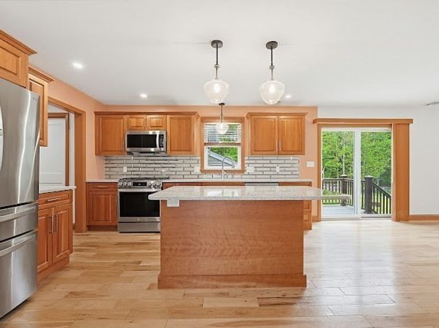 22 Kwedar Ave, Stoughton, MA 02072