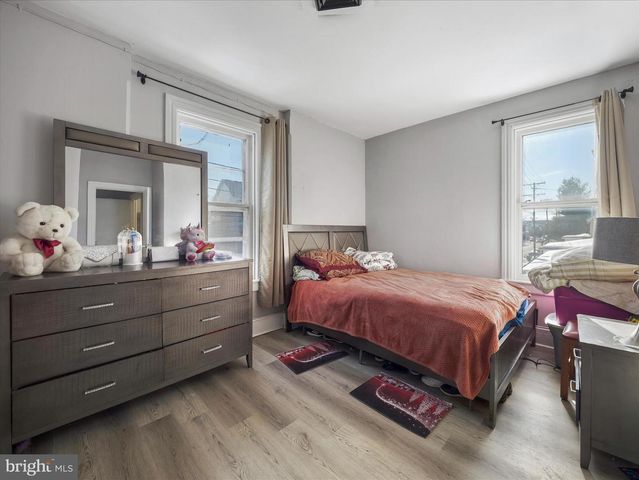 521 S 2ND ST, Chambersburg, PA 17201