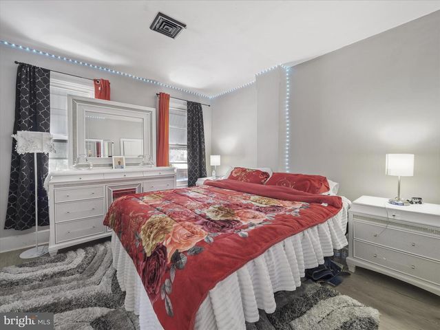 521 S 2ND ST, Chambersburg, PA 17201