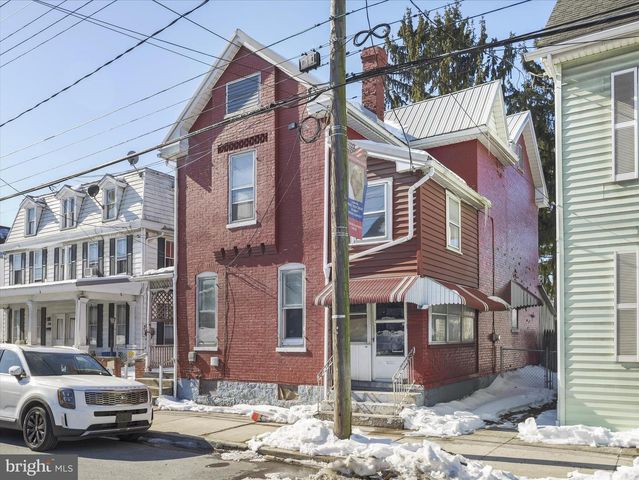 521 S 2ND ST, Chambersburg, PA 17201