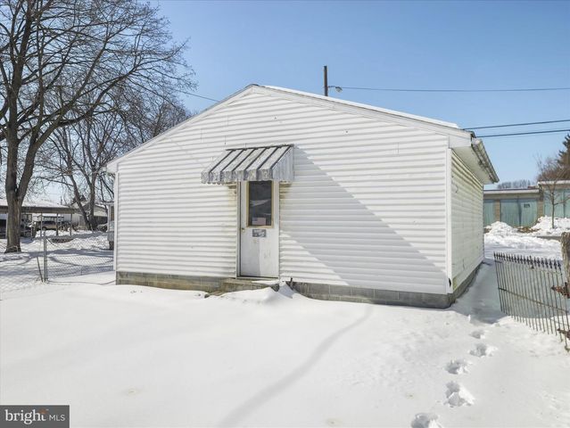 521 S 2ND ST, Chambersburg, PA 17201