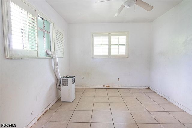 179 SE 4th ST, Cape Coral, FL 33990