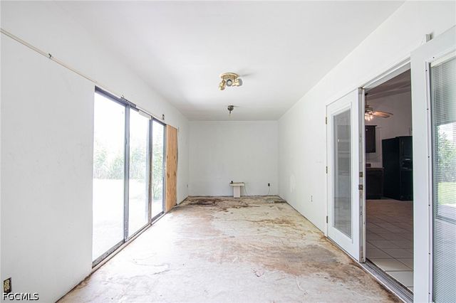 179 SE 4th ST, Cape Coral, FL 33990