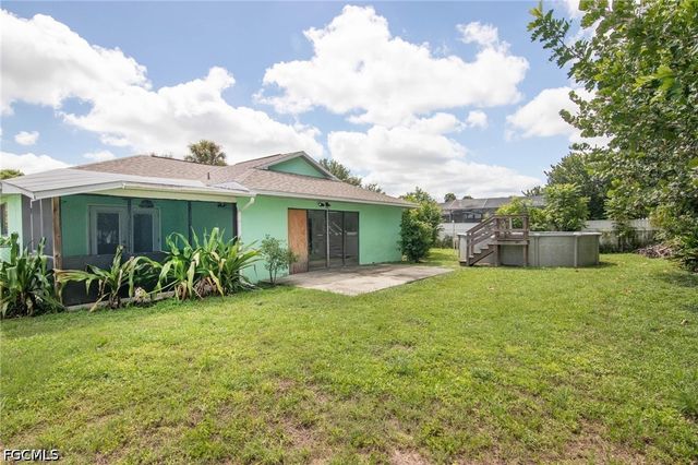 179 SE 4th ST, Cape Coral, FL 33990