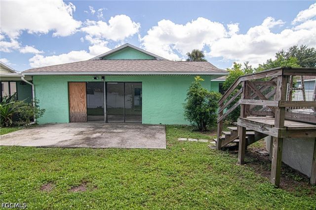 179 SE 4th ST, Cape Coral, FL 33990