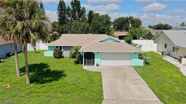 179 SE 4th ST, Cape Coral, FL 33990