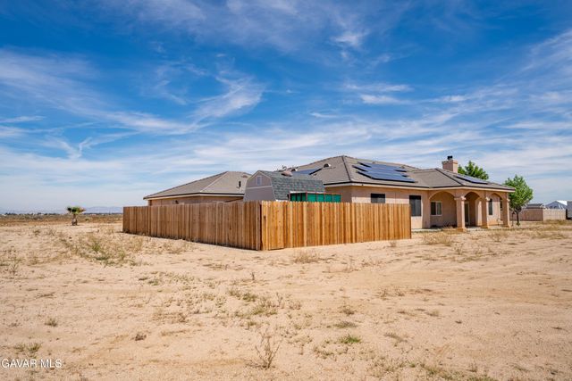 9828 Magnolia Avenue, California City, CA 93505