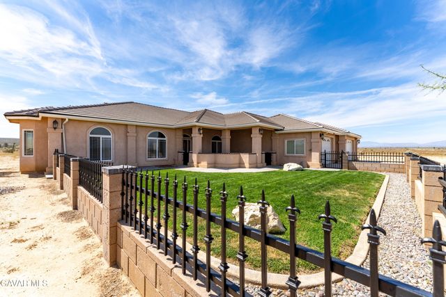 9828 Magnolia Avenue, California City, CA 93505